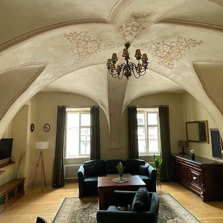 Banská Štiavnica Apartman V Studni Na Streche מראה חיצוני תמונה