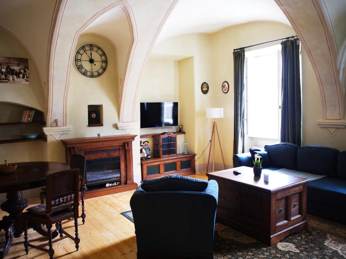 Banská Štiavnica Apartman V Studni Na Streche מראה חיצוני תמונה